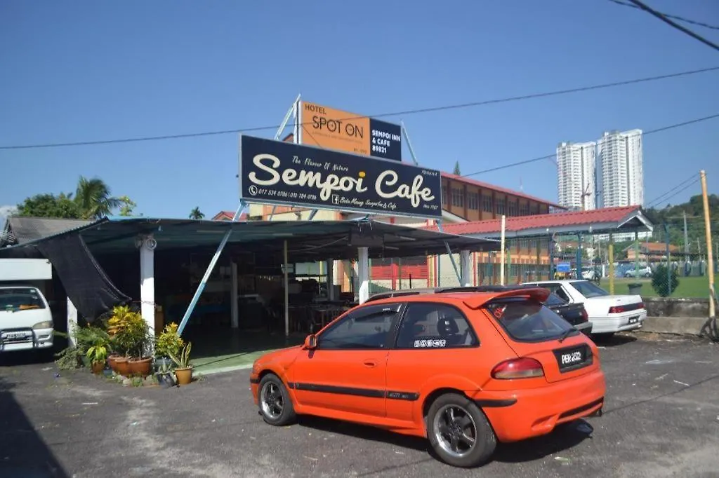 Spot On 89821 Batu Maung Sempoi Inn And Cafe