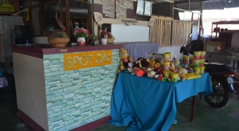 Spot On 89821 Batu Maung Sempoi Inn And Cafe 2*,  Malaysia